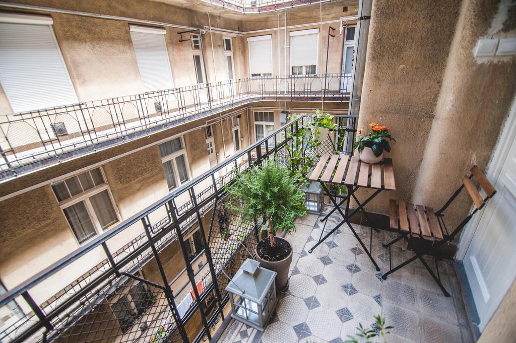 Ferienwohnung Lizmary'S Wonderland Budapest Exterior foto